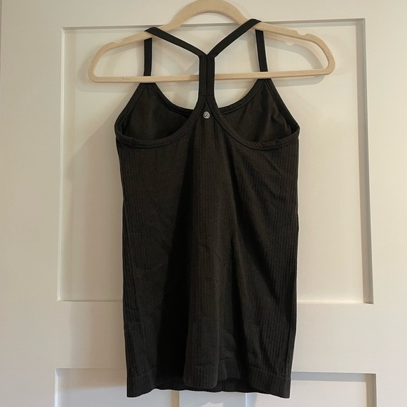🐢CRZ Yoga seamless Workout Tank W/ Built in Shelf Bra - XS 🐢 - Picture 9 of 9